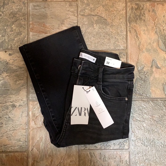 NWT Zara high rise denim flare jeans - Picture 2 of 3